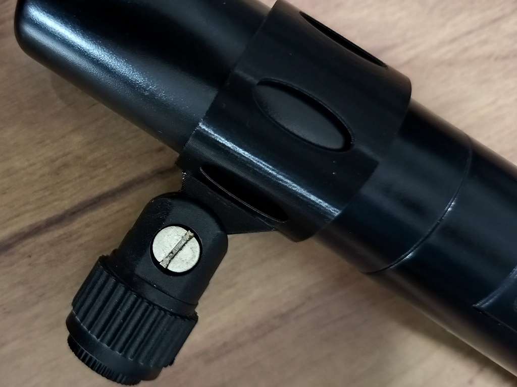 Microphone adapter
