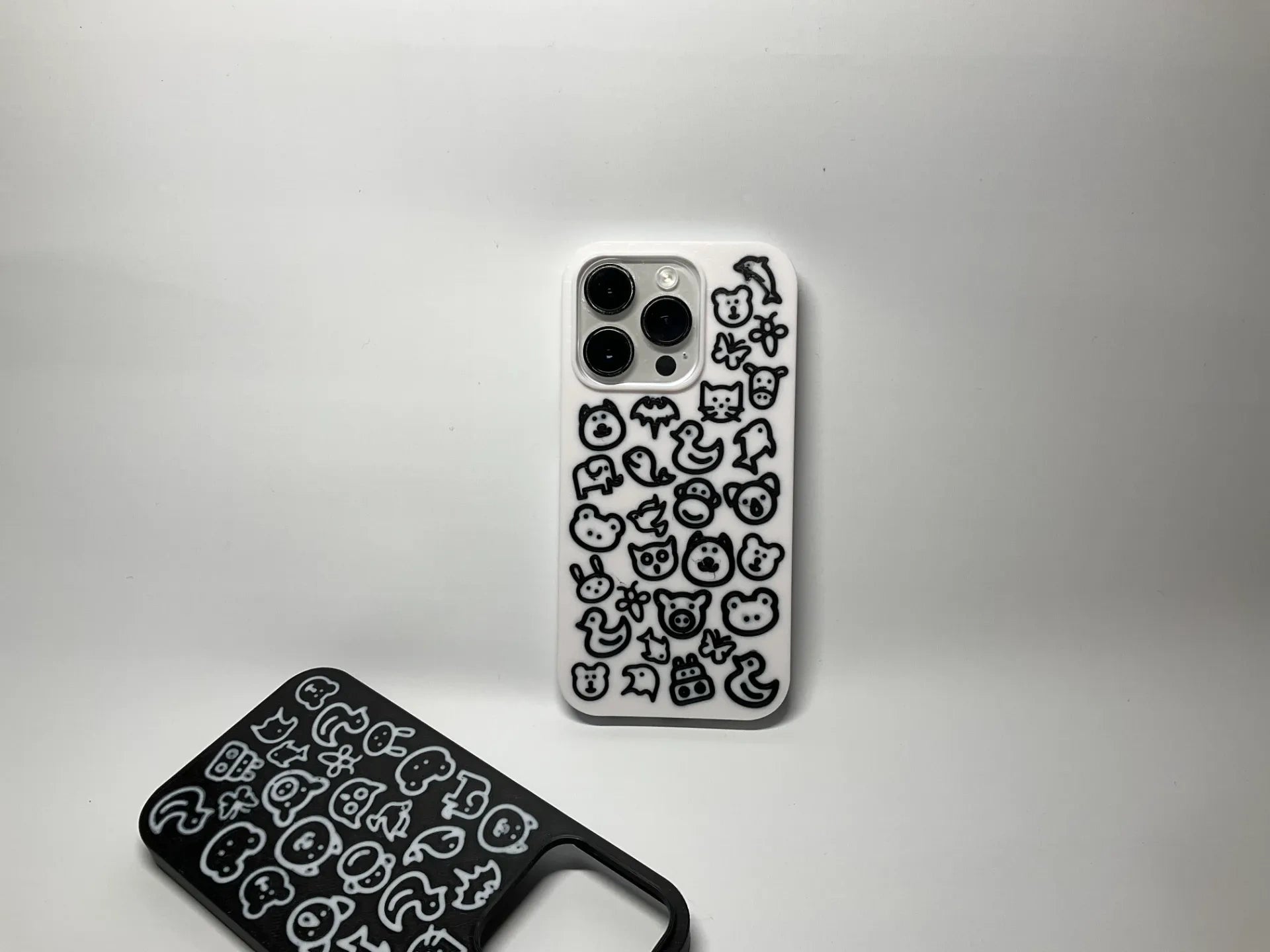 iPhone14pro可爱动物涂鸦手机壳