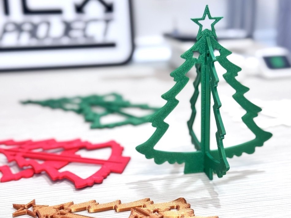 Christmas tree to assemble
