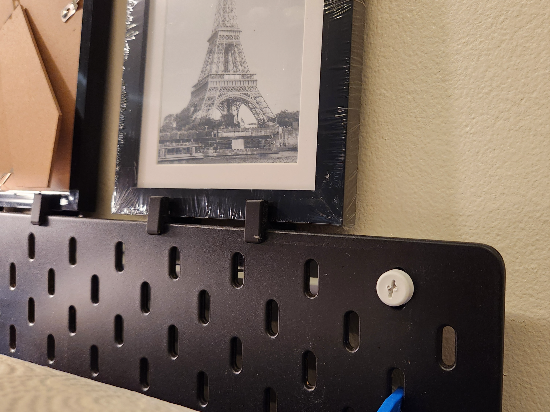 Skadis Top Photo Frame Stand