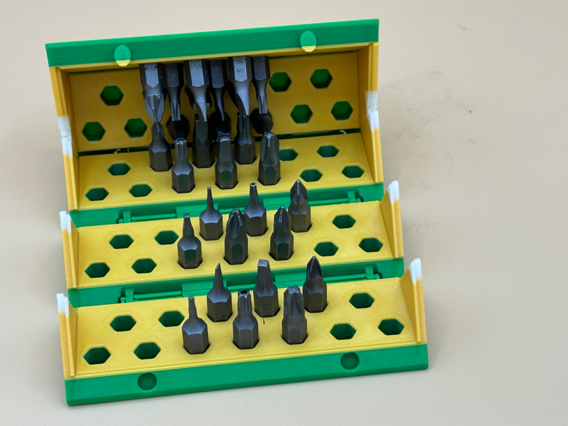Pentagon-shaped Bit Roll Container: Smart Storage Solution