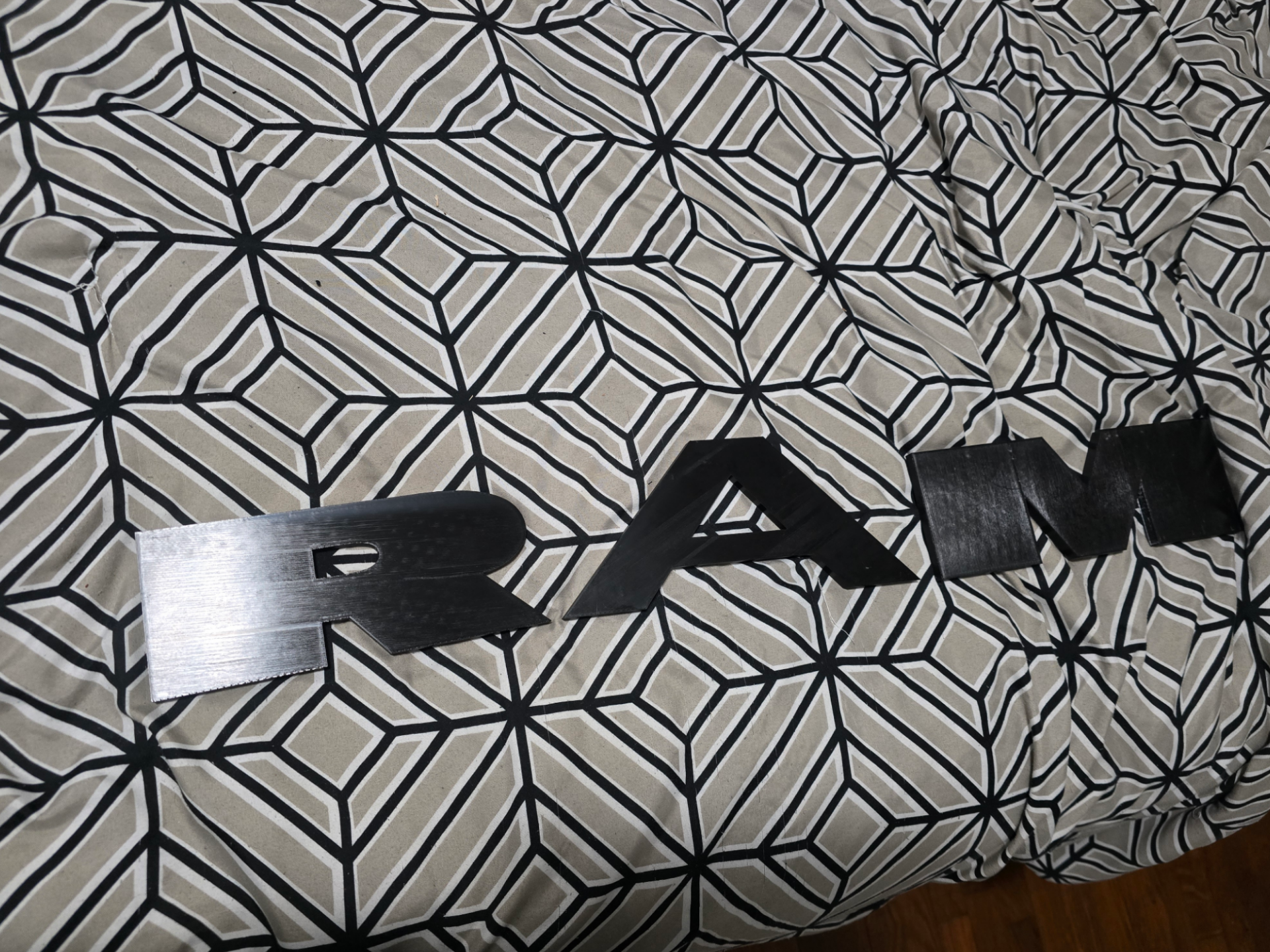 Dodge RAM letter logo