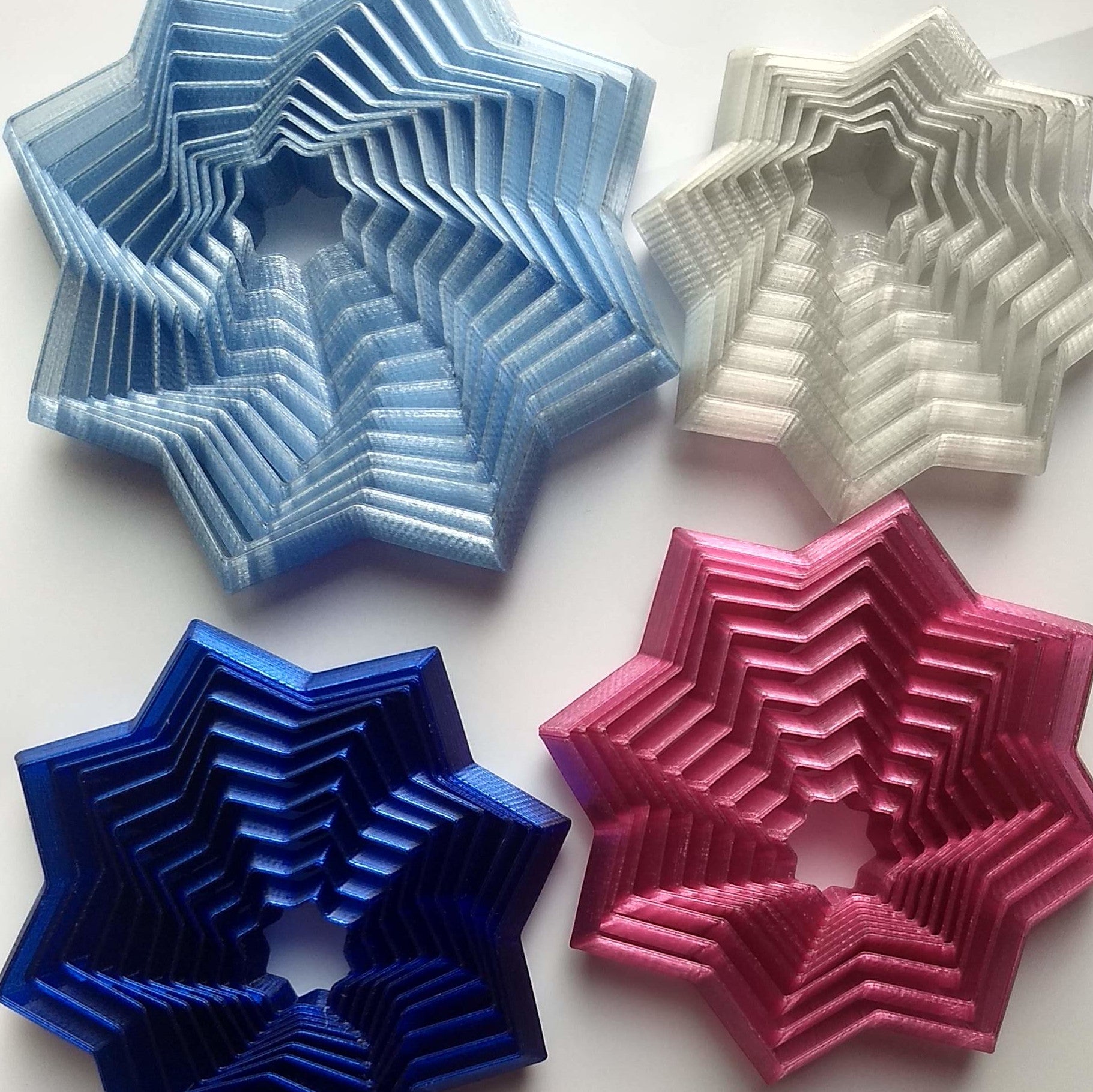 Quick and easy to print fidget star with stand