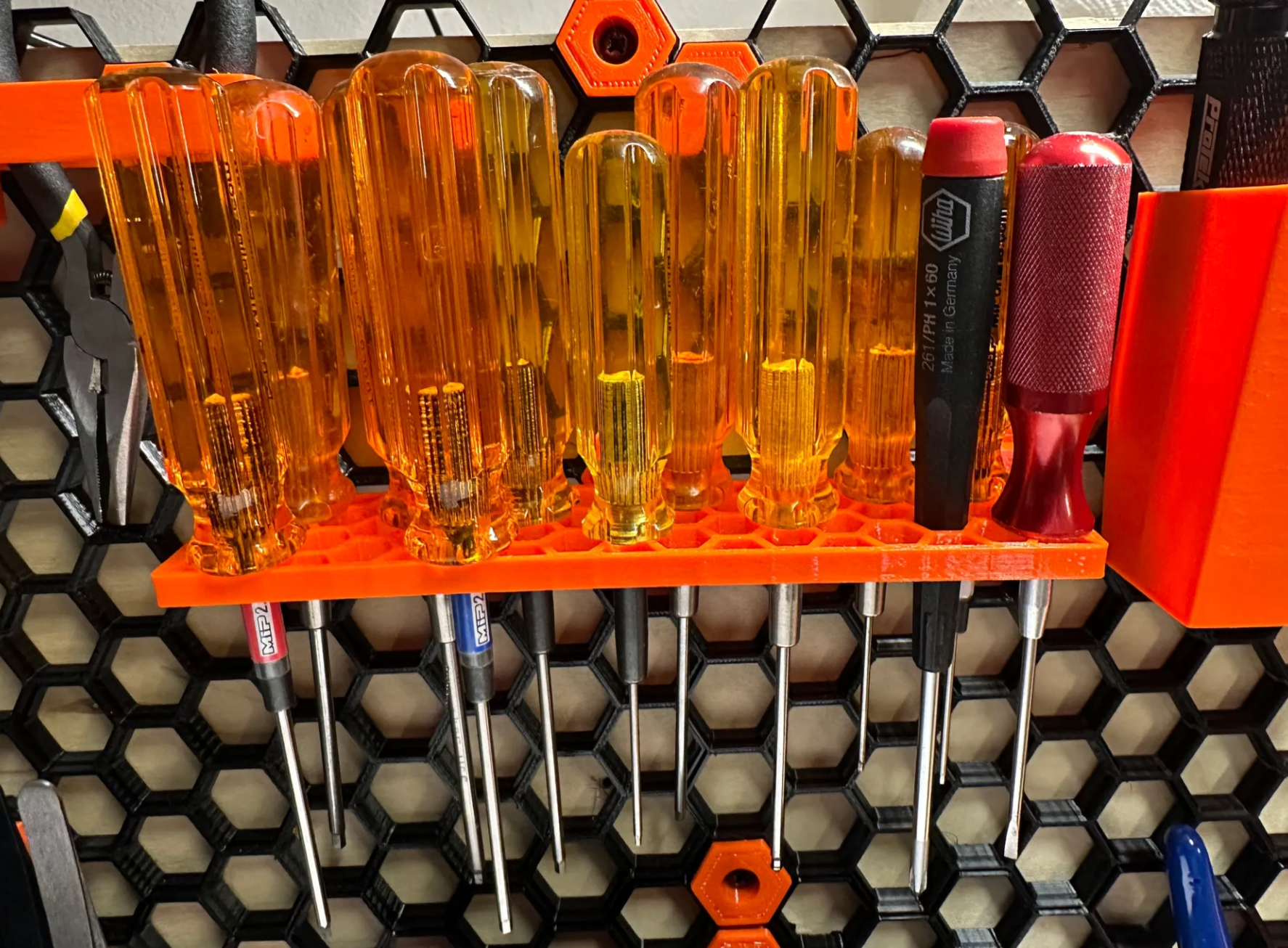 HoneyComb Storage Wall Shelf/Tool holder
