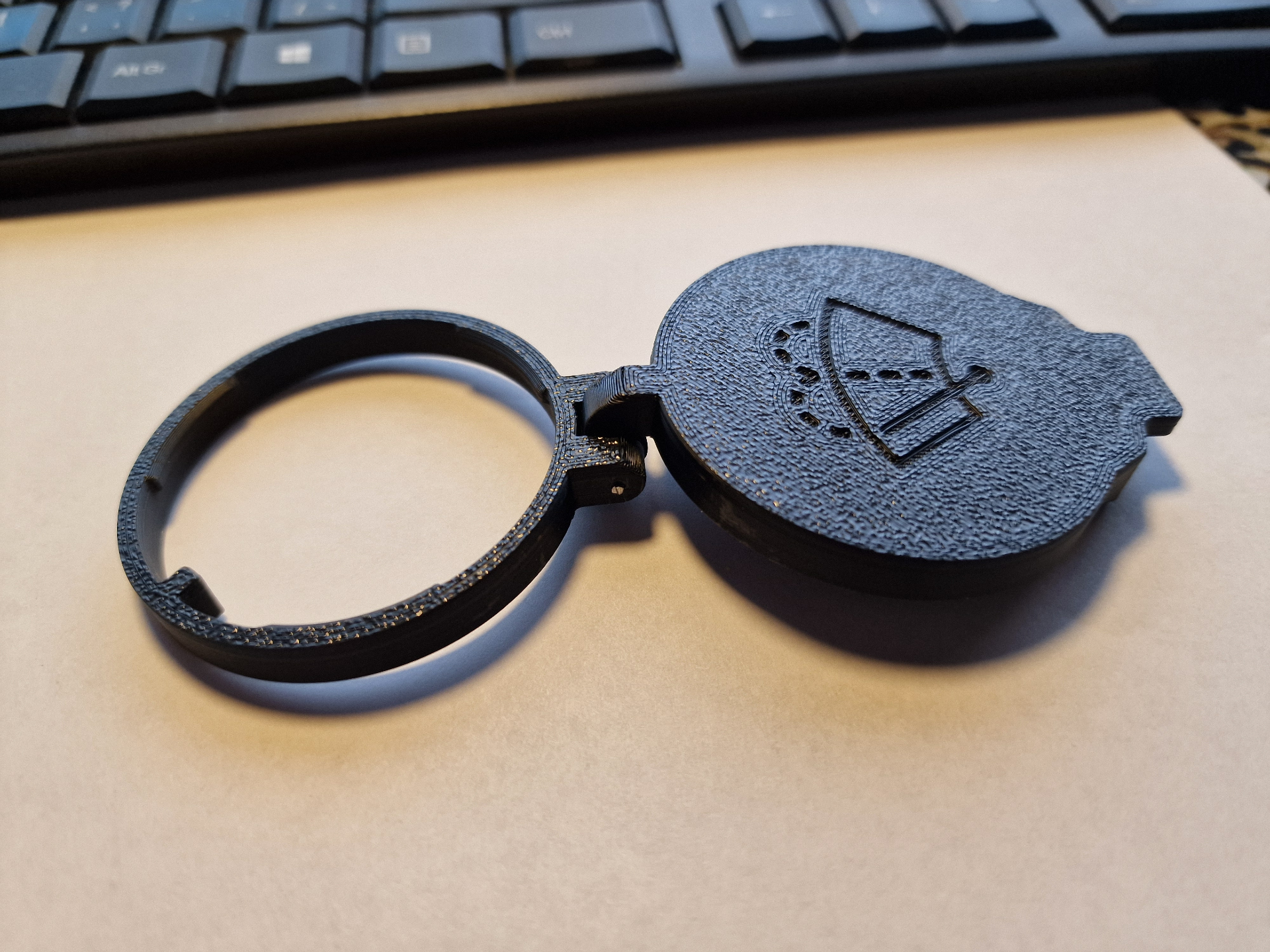 Opel Insignia - washer fluid cap