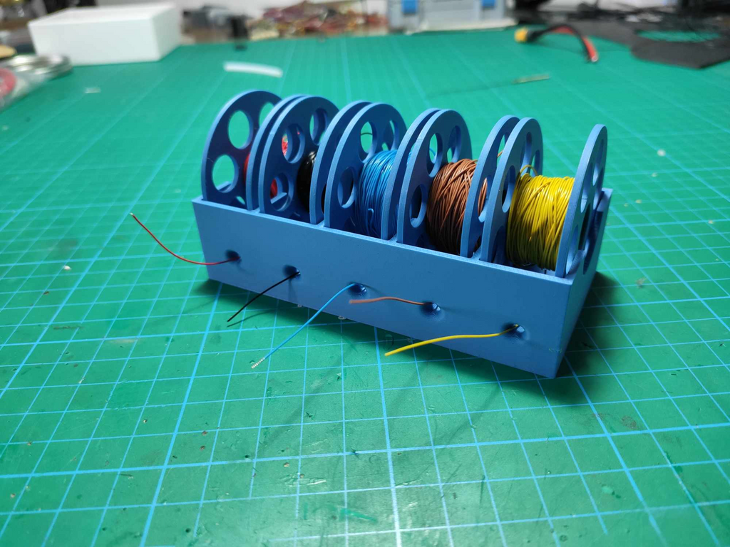 Simple Wire Dispenser / Thread dispenser