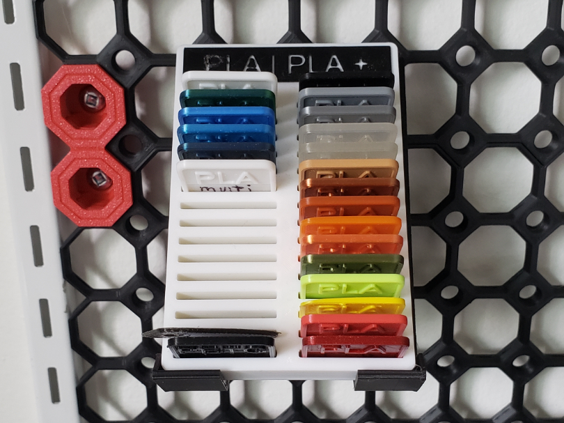 Swatches holder compatible with the multiboard