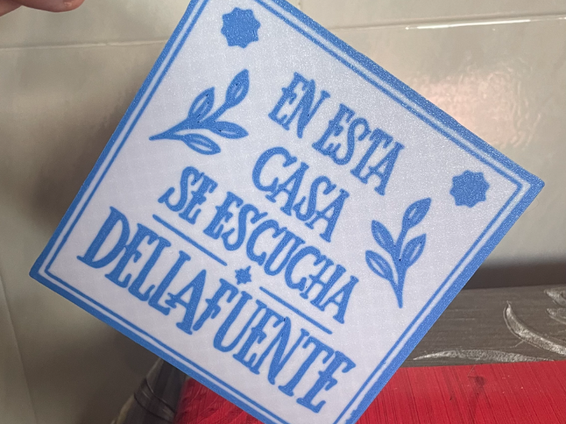 [DELLAFUENTE] EN ESTA CASA SE ESCUCHA DELLAFUENTE