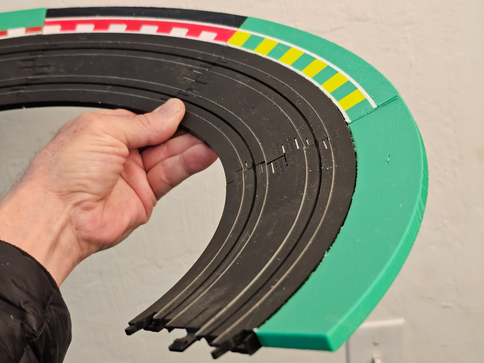 9" Banked Slot Car Track Border