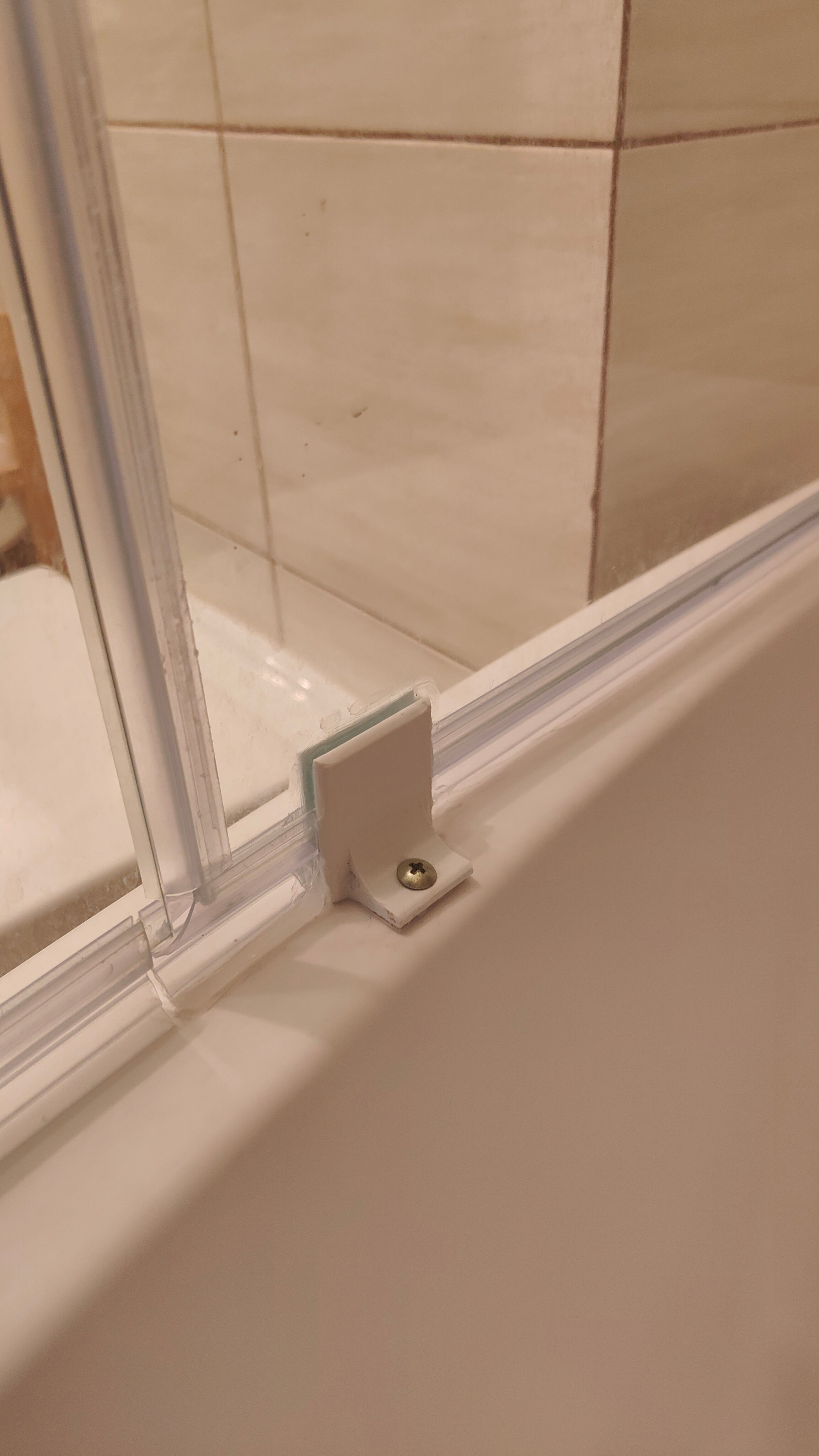Shower glass holder v2