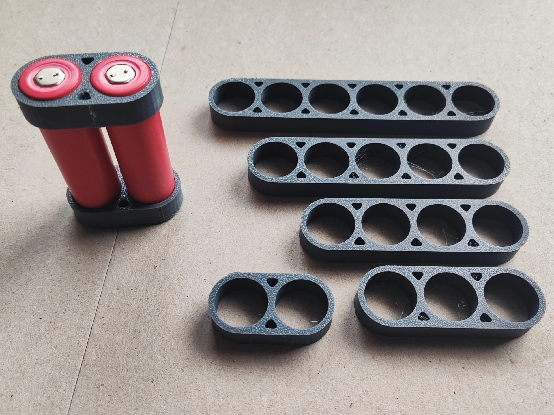 18650 Battery Holder Set | Wire Channels 2-6 Cells