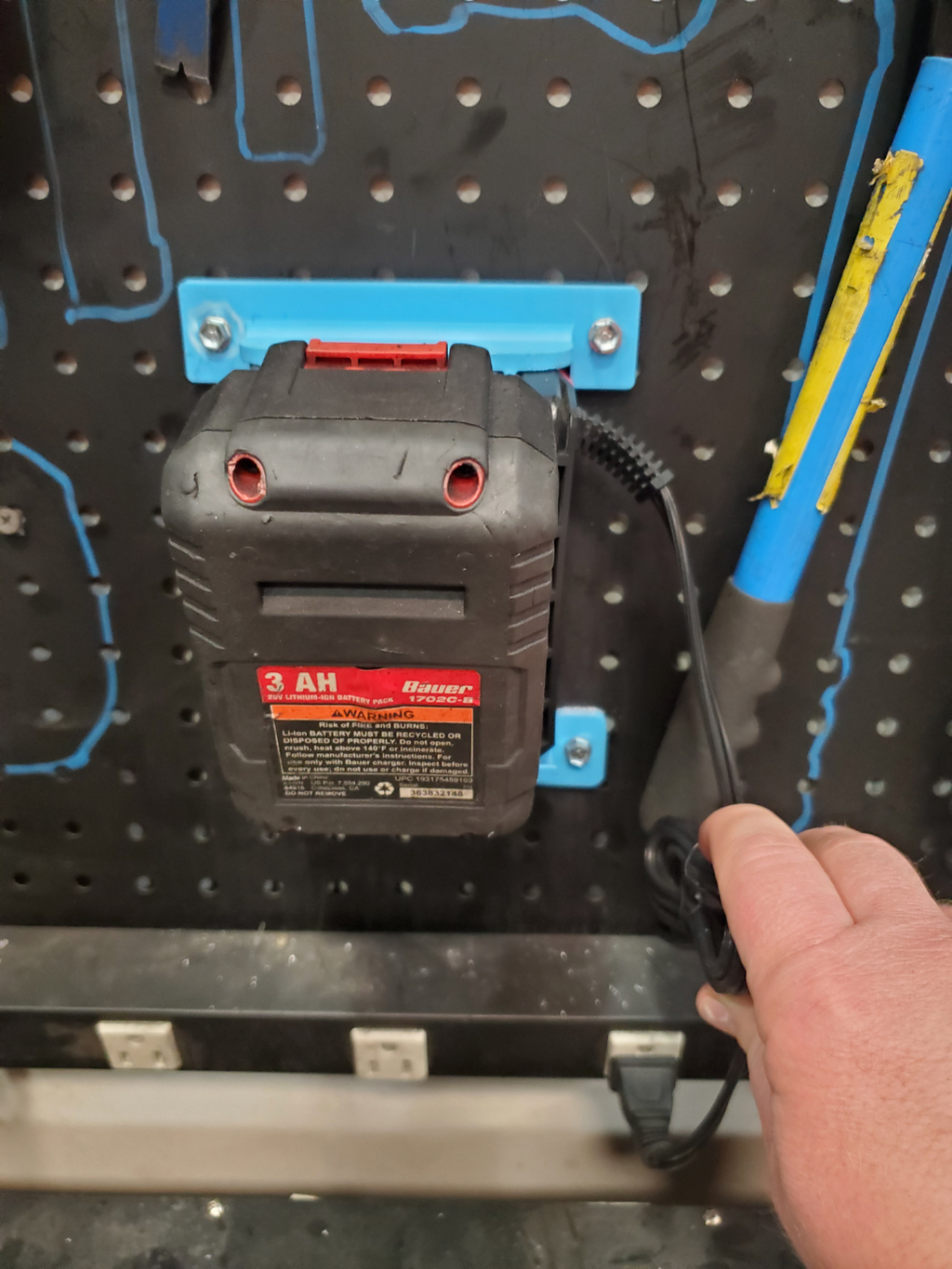 Bauer Charger Wall Mount Cordless