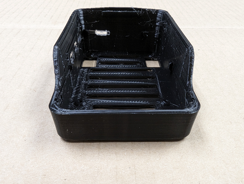 Raspberry Pi5 pimoroni SSD case bottom