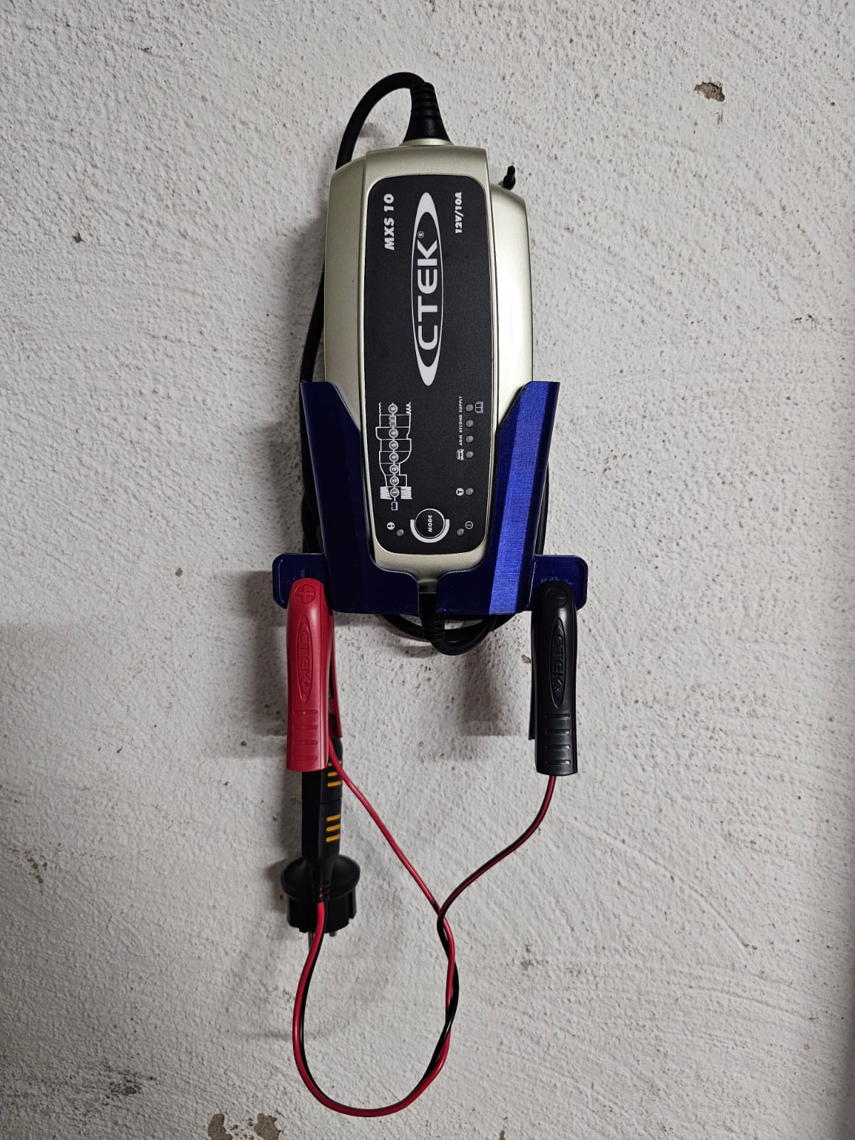 Ctek MXS 10 - wall mount