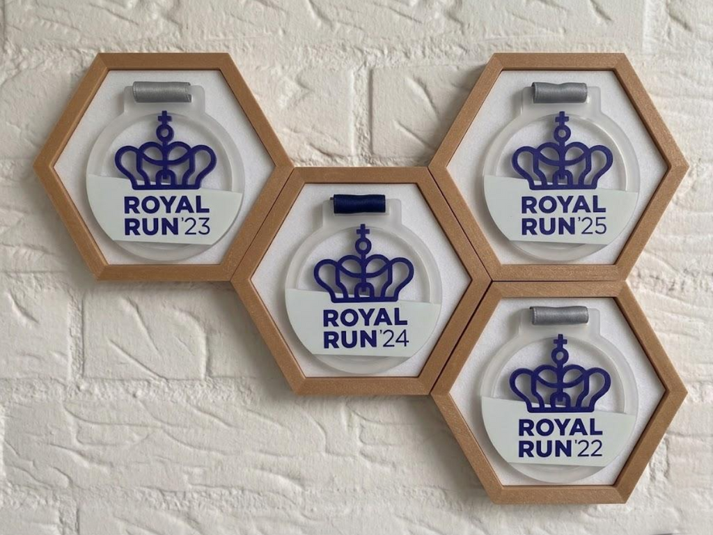Modular Hex Medal frame
