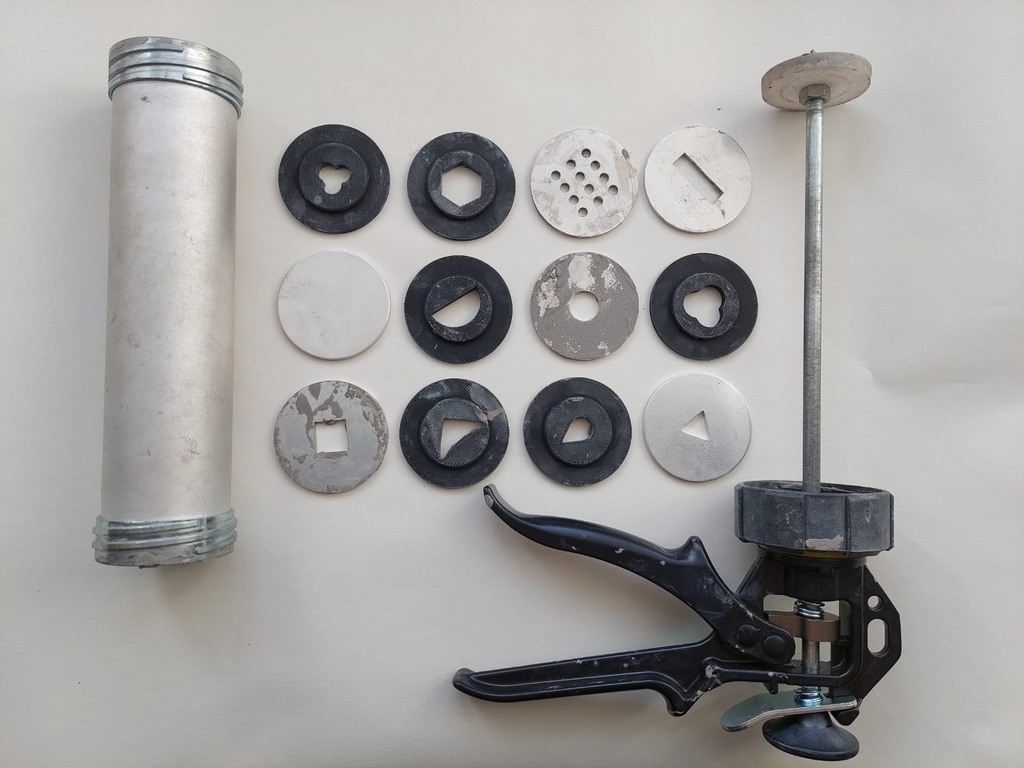 Extruder discs for ceramic