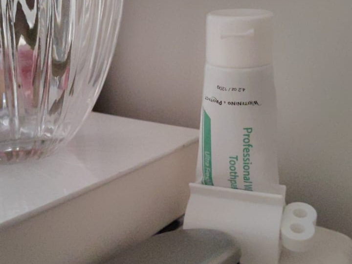 toothpaste squeezer v2