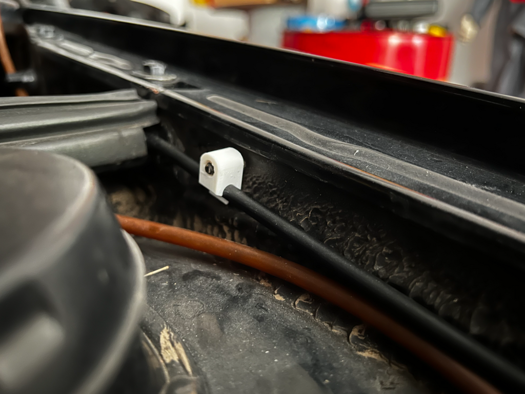 VW Clip for cables and hoses