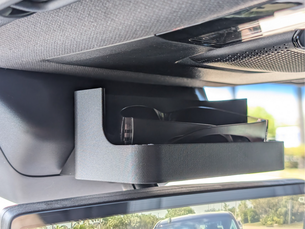 Land Cruiser 2025 Sunglass holder