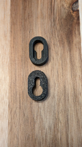 Flush mount insert for wall hanging