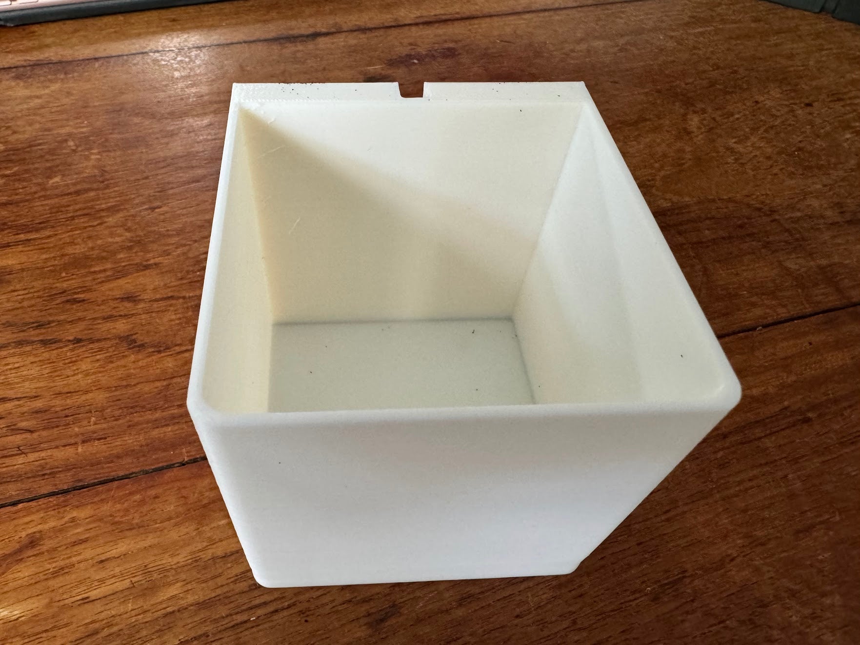 Sy's Peglock - sturdy pegboard bin 80x80x80