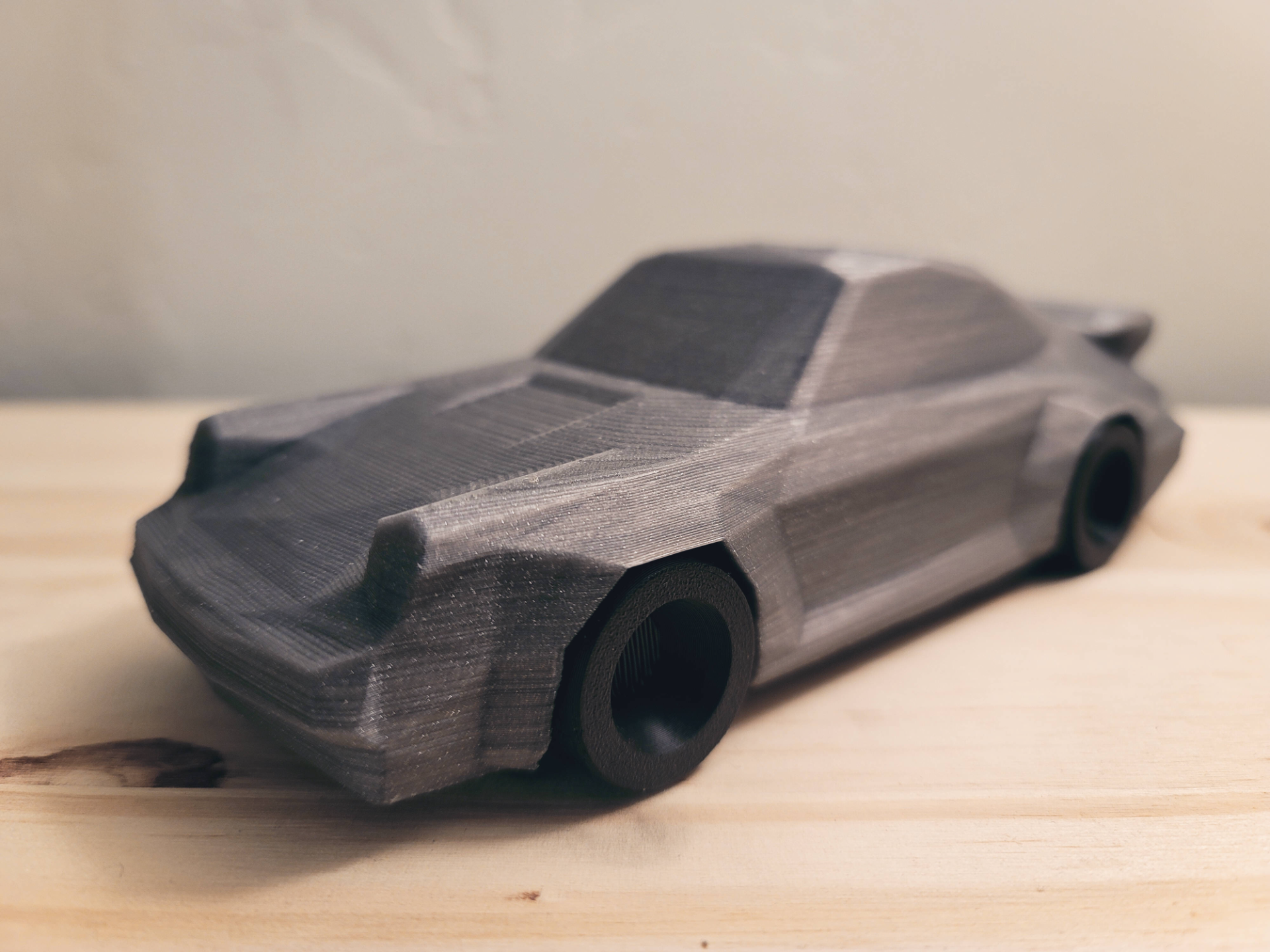Low Poly Porsche 911 Turbo - Remastered