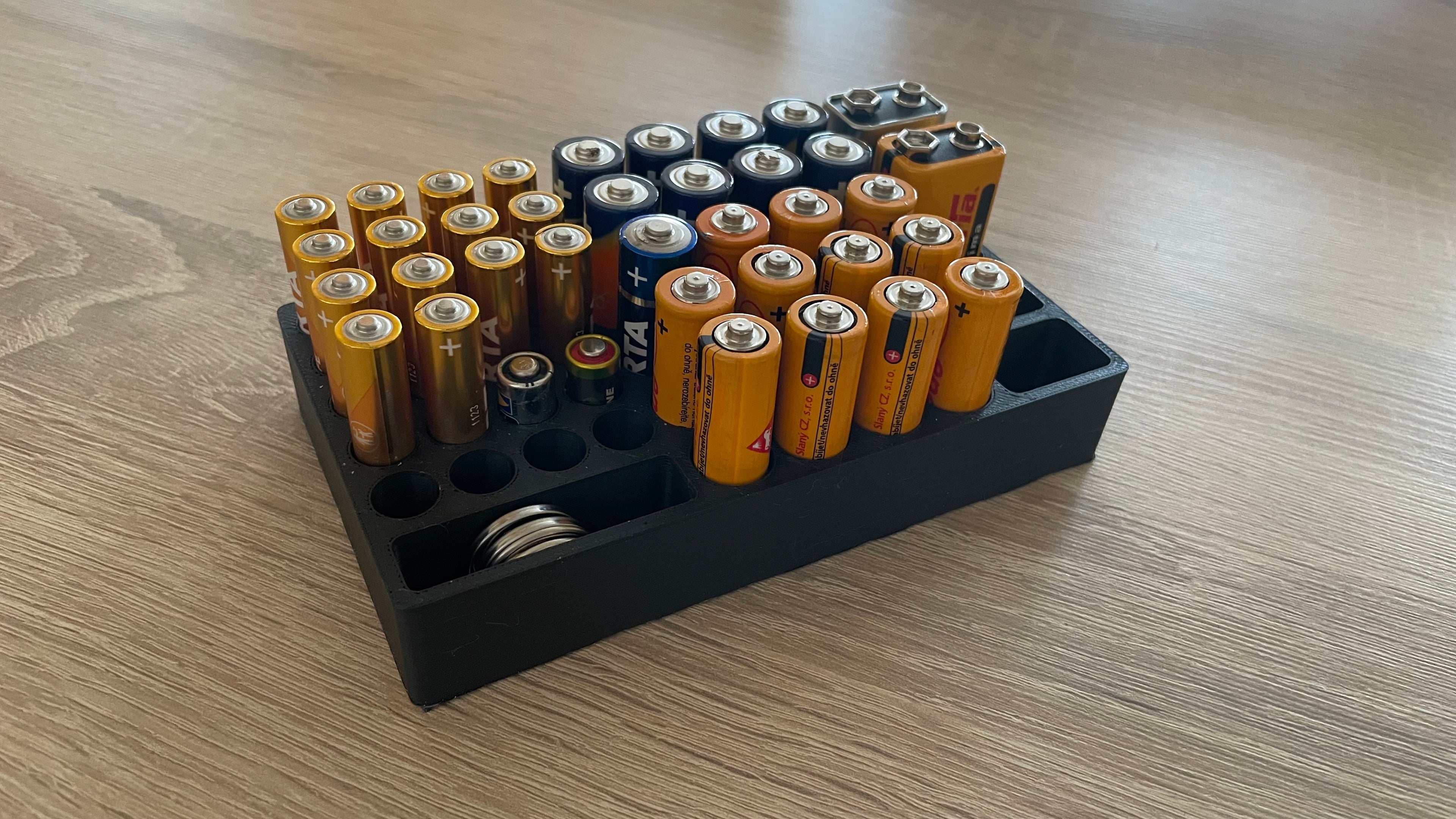 Battery organizer