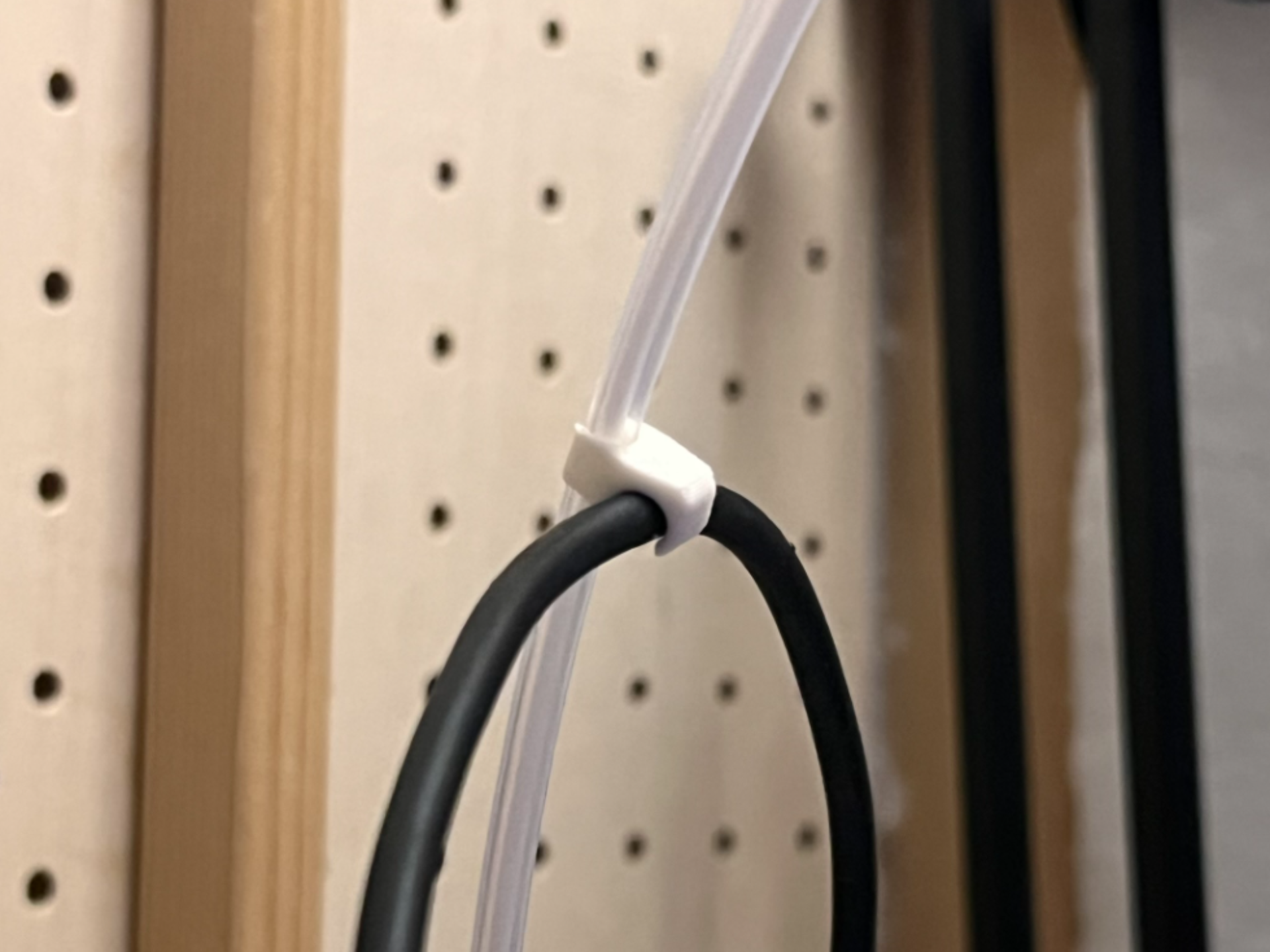 PTFE Angle Clip