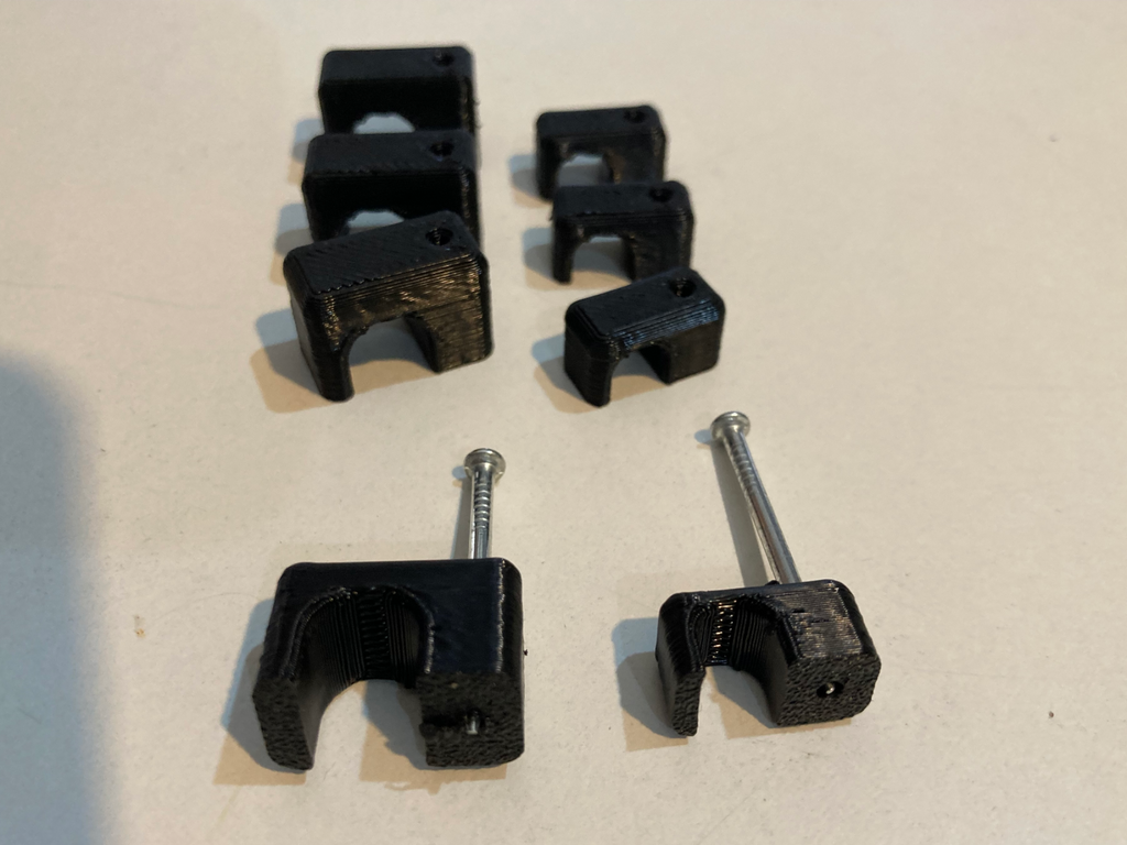 Nail Clamps / Nagelschellen