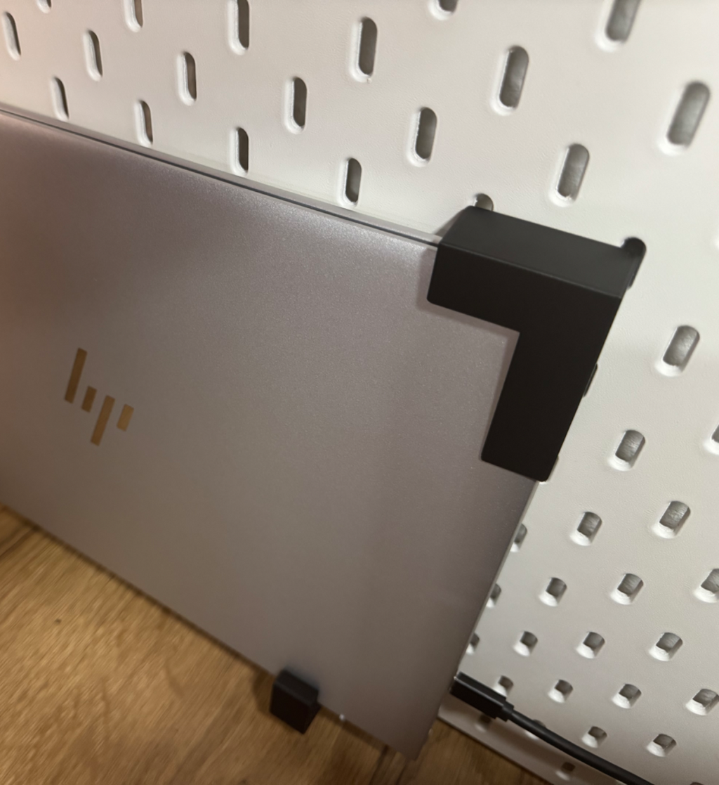 Skadis Laptop Anti Tip Top support