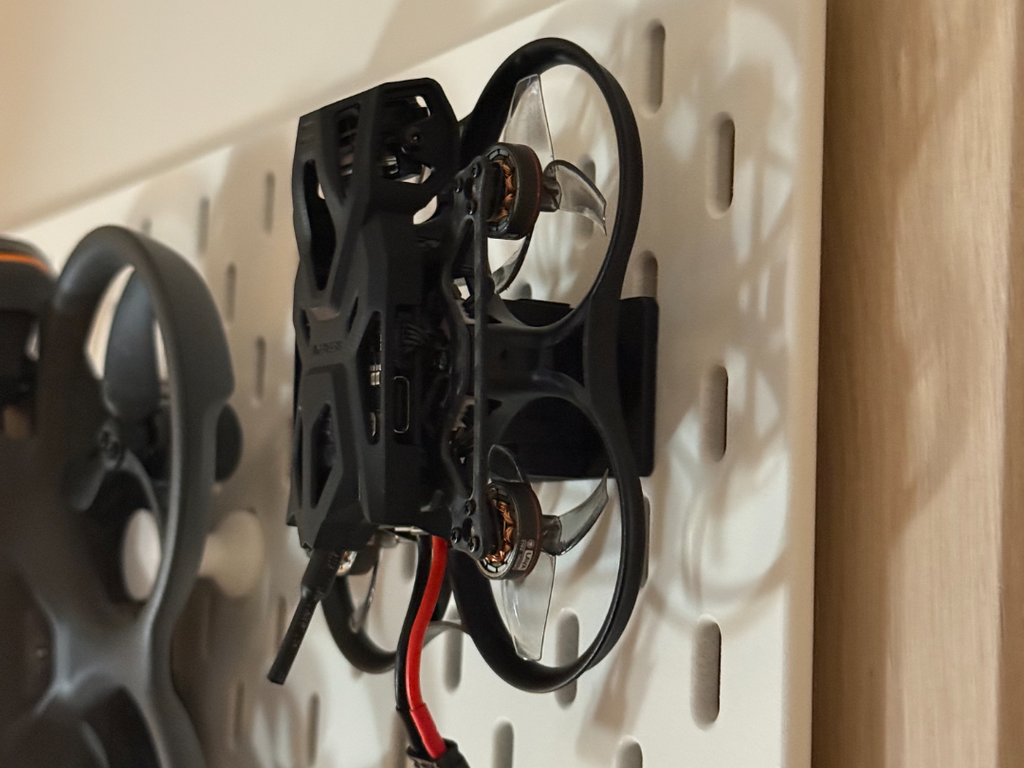 Skadis Pavo Femto fpv drone holder