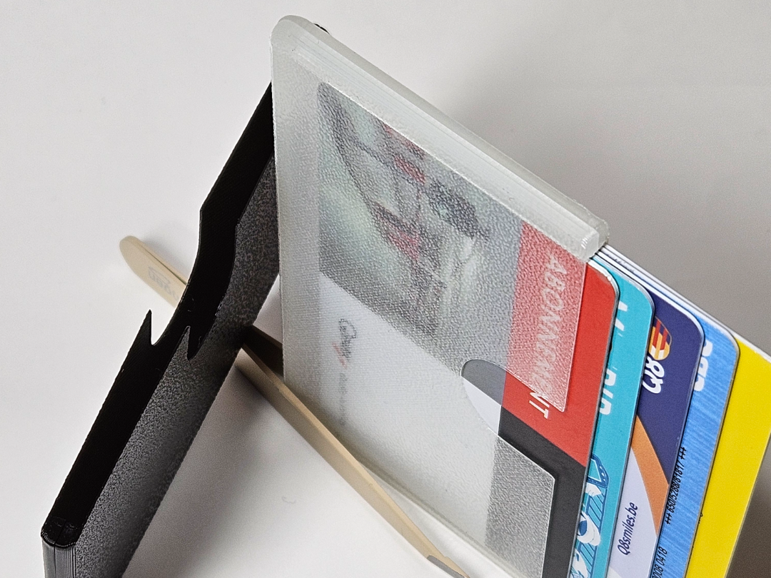 Quick credit card holder
