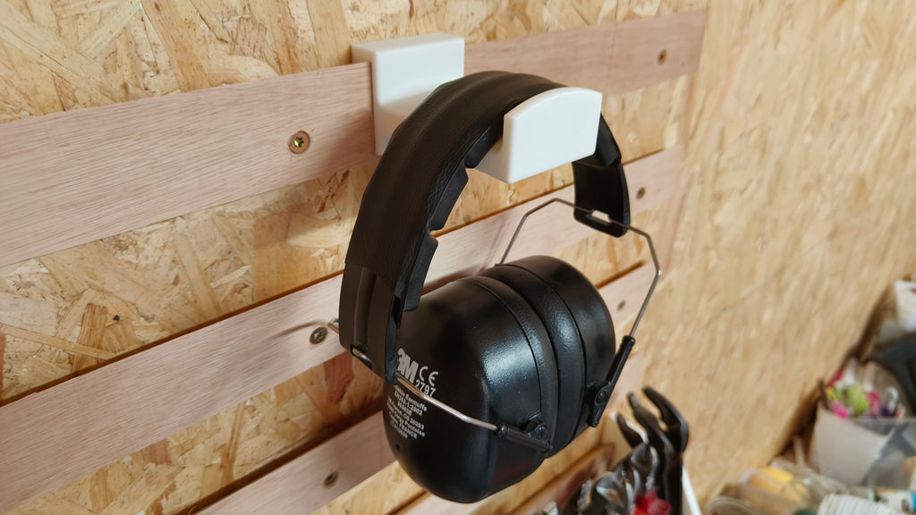 Headphone rack for french cleat