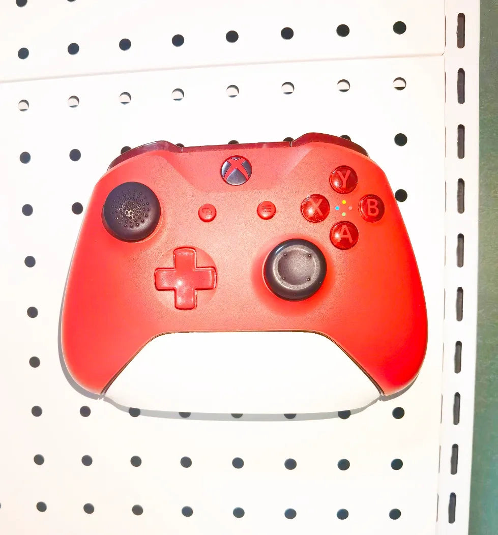 洞洞板Xbox手柄支架 | Xbox Controller Stand for Pegboard