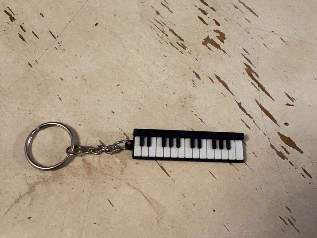 Keyboard/Piano keychain