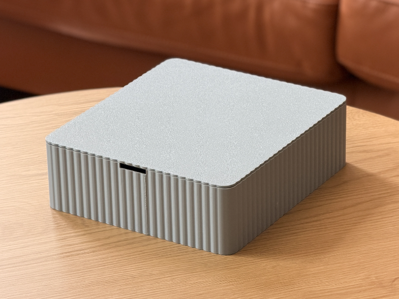 Storage Box with Lid – 220 × 200 × 68 mm