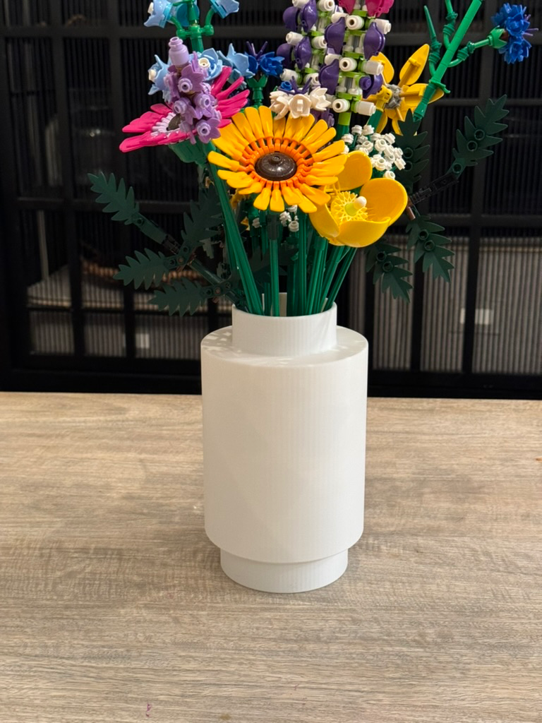 Round Brick Flower Vase 1x1 Open Stud