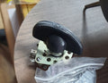Knob arrow switch