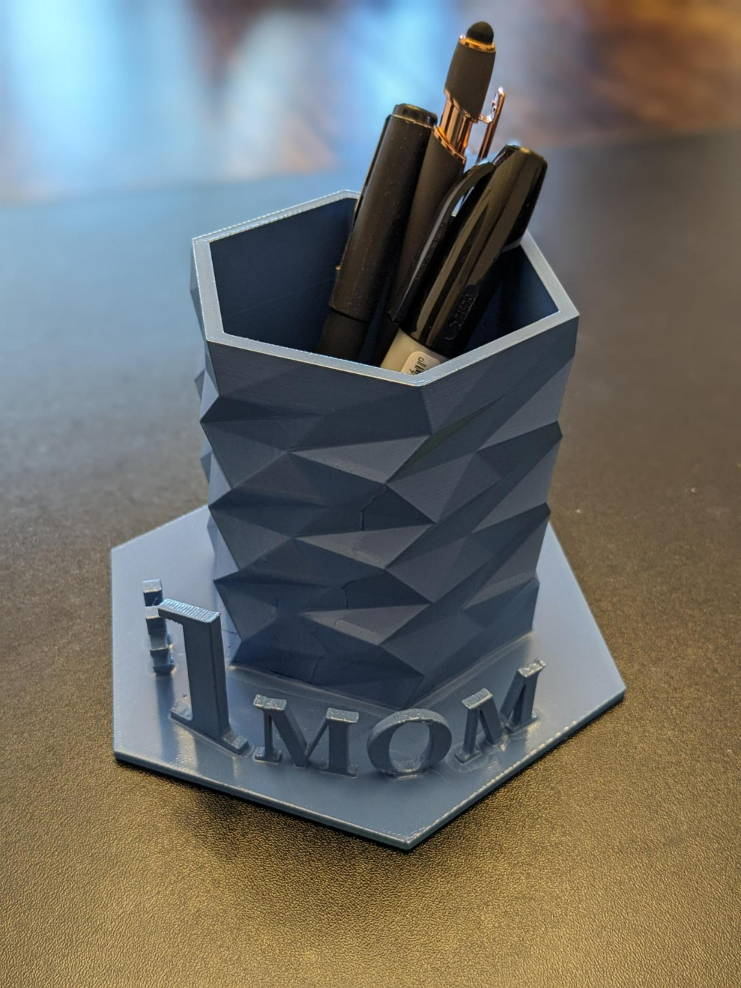 #1 mom pen cup holder