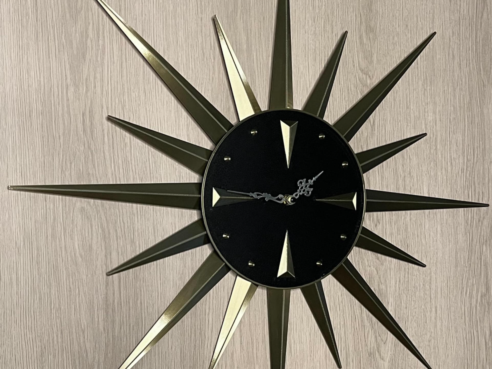 MCM Greenstamp Starburst Clock