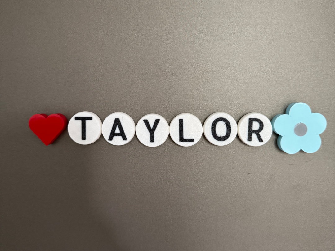 Friendship bracelet magnets