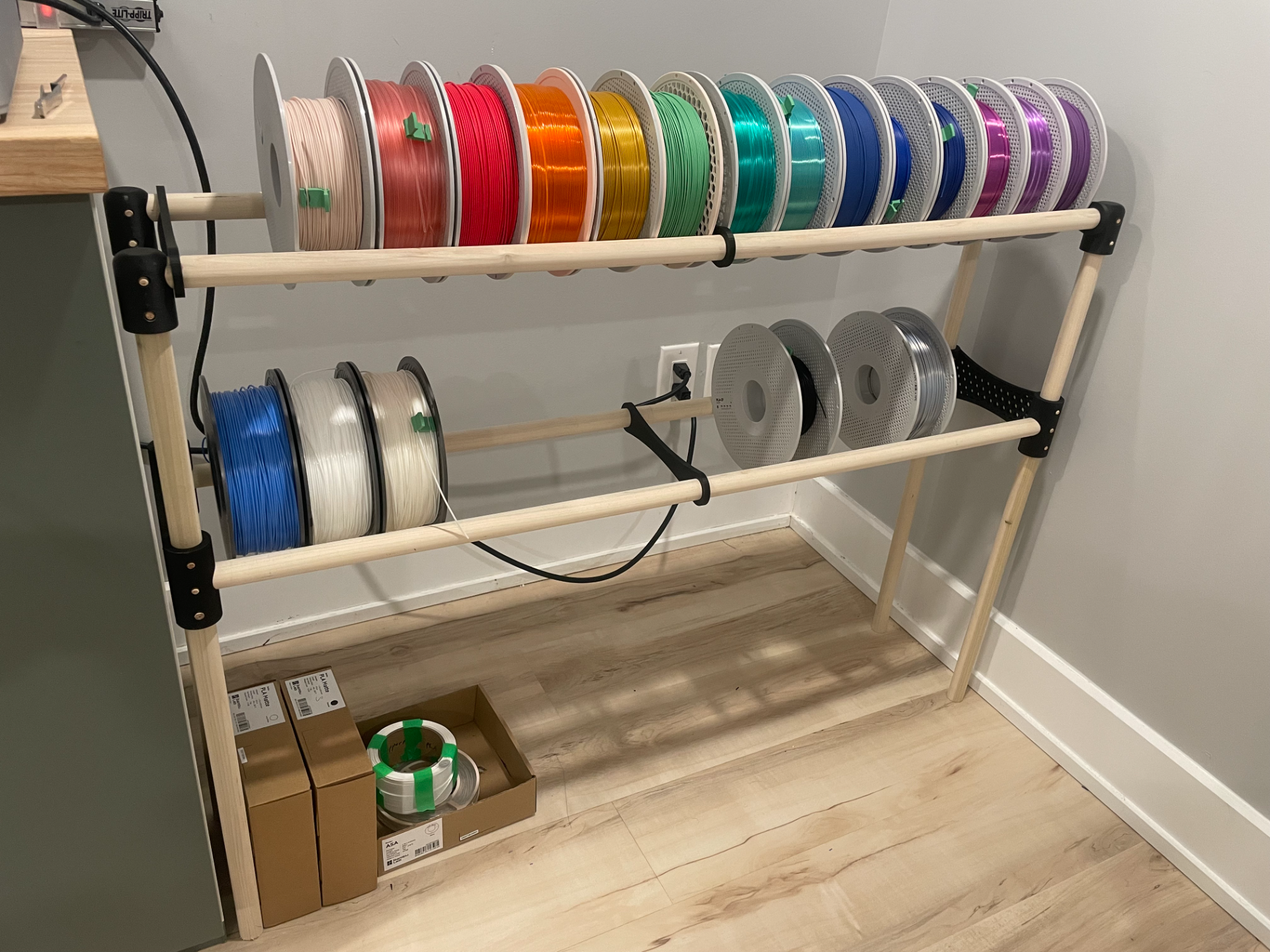 Stylish Filament Shelf (no screws!)
