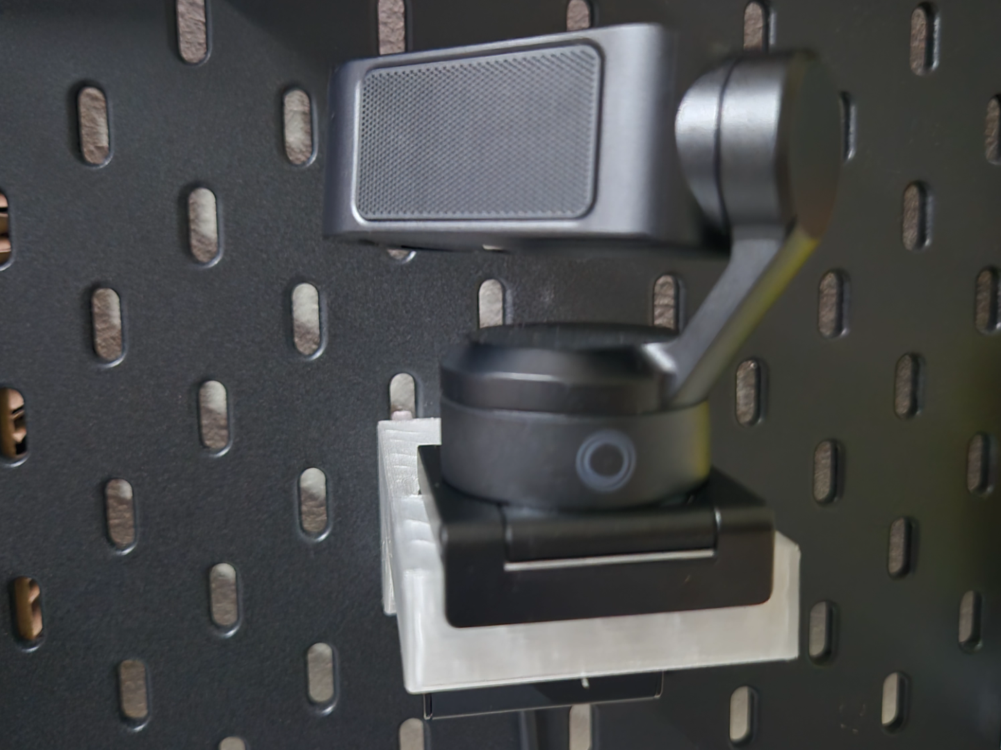 Insta360 Link 2 Webcam Skadis Bracket Remixed