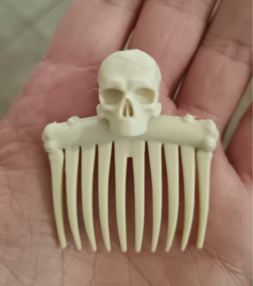 Bones hair comb