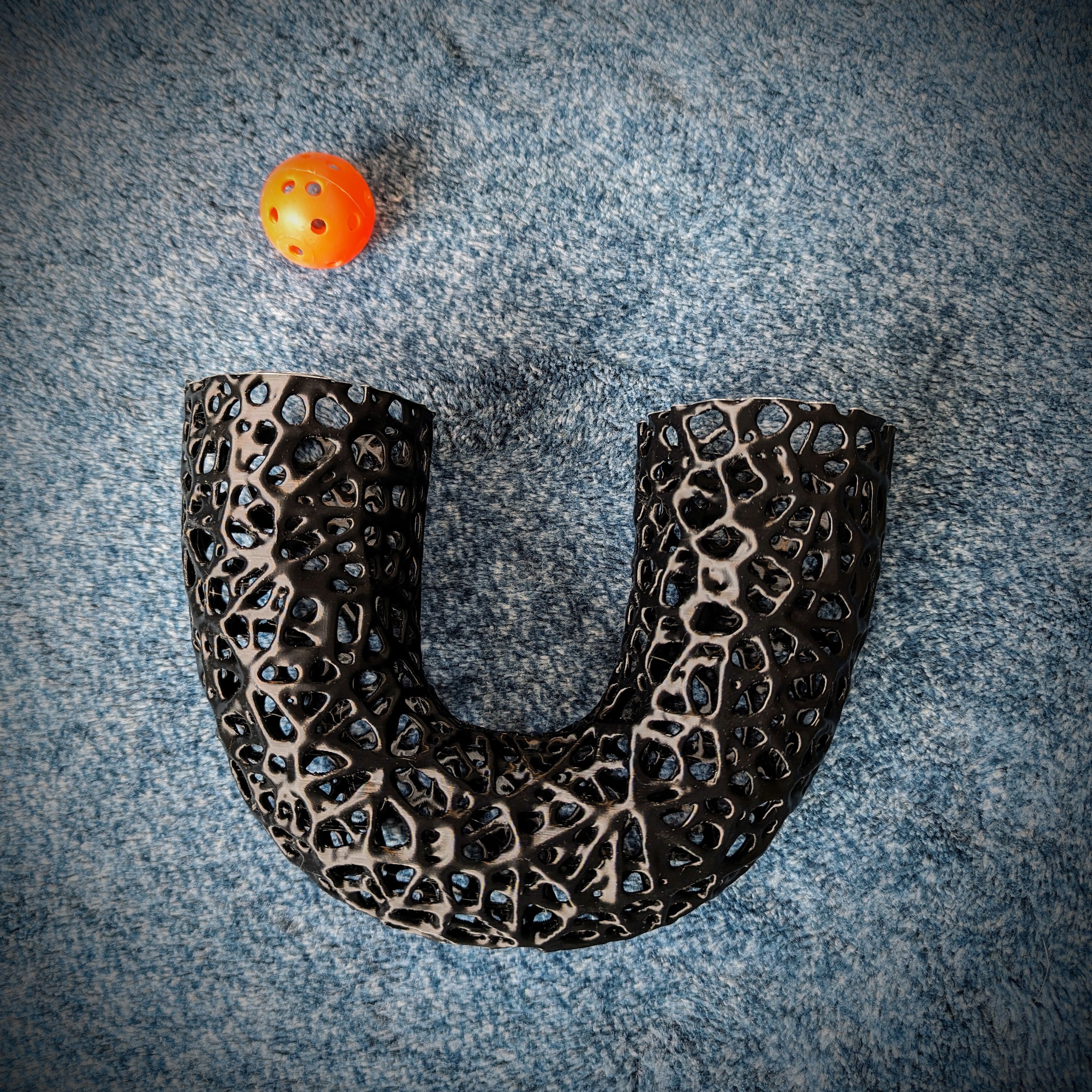 Voronoi Juggling Tube Toy