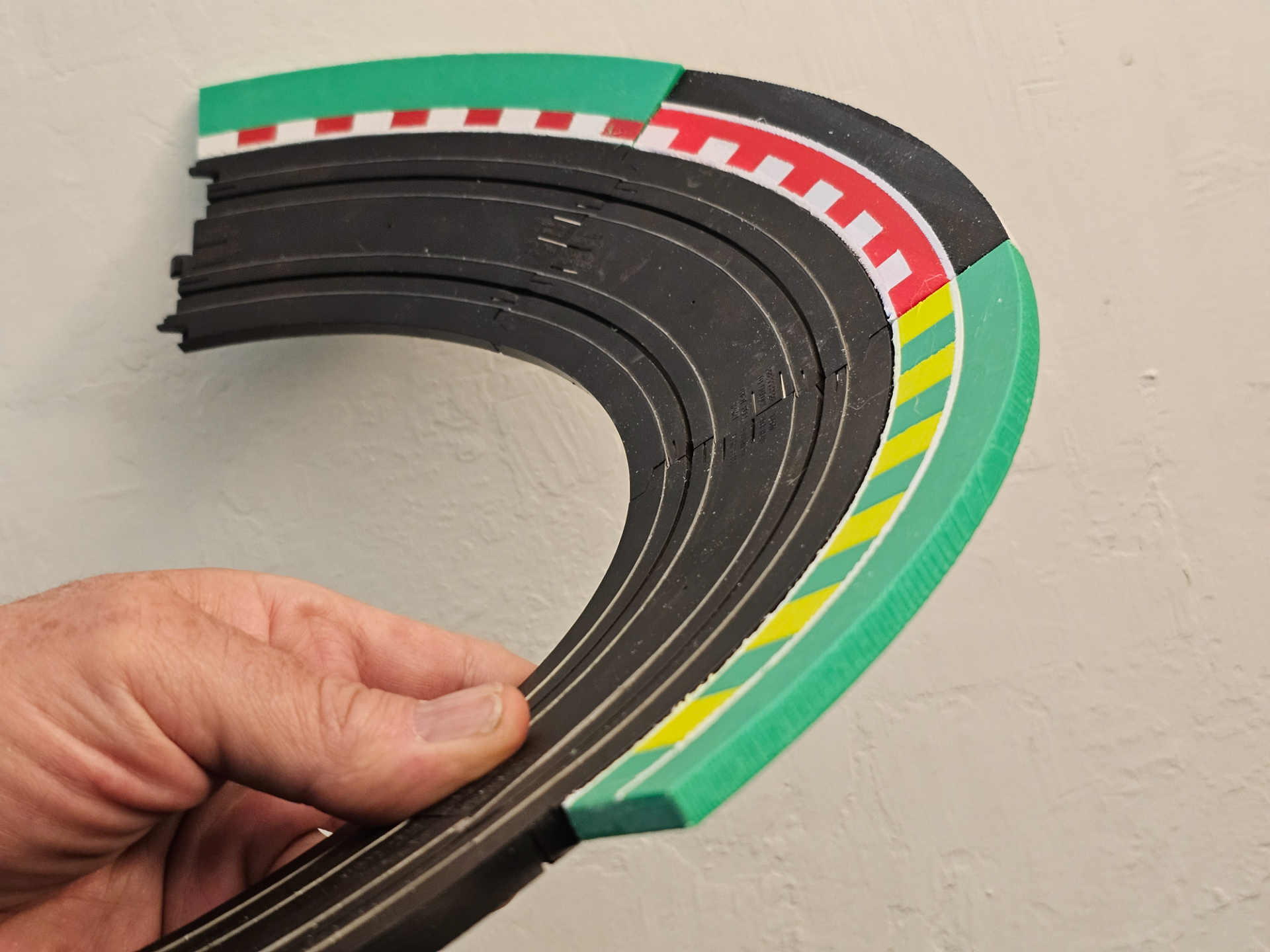 9" banked FIA pattern Slot Car Track Border