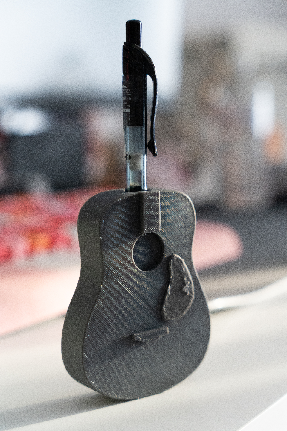 Guitar Pen Holder (inplace, possible multicolor!)