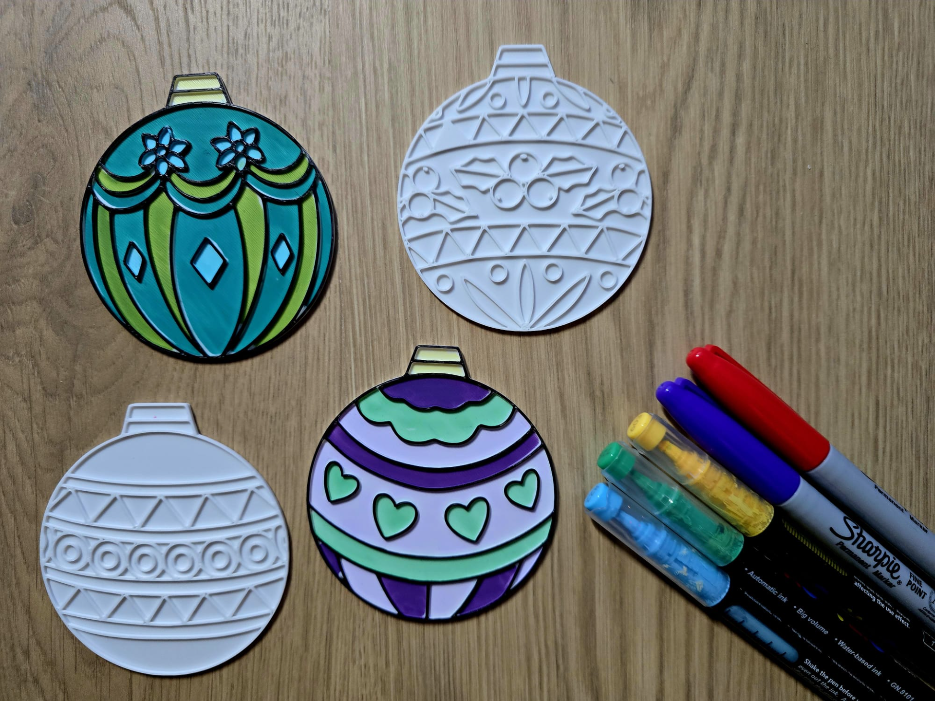 Christmas Ball Ornament DIY Coloring