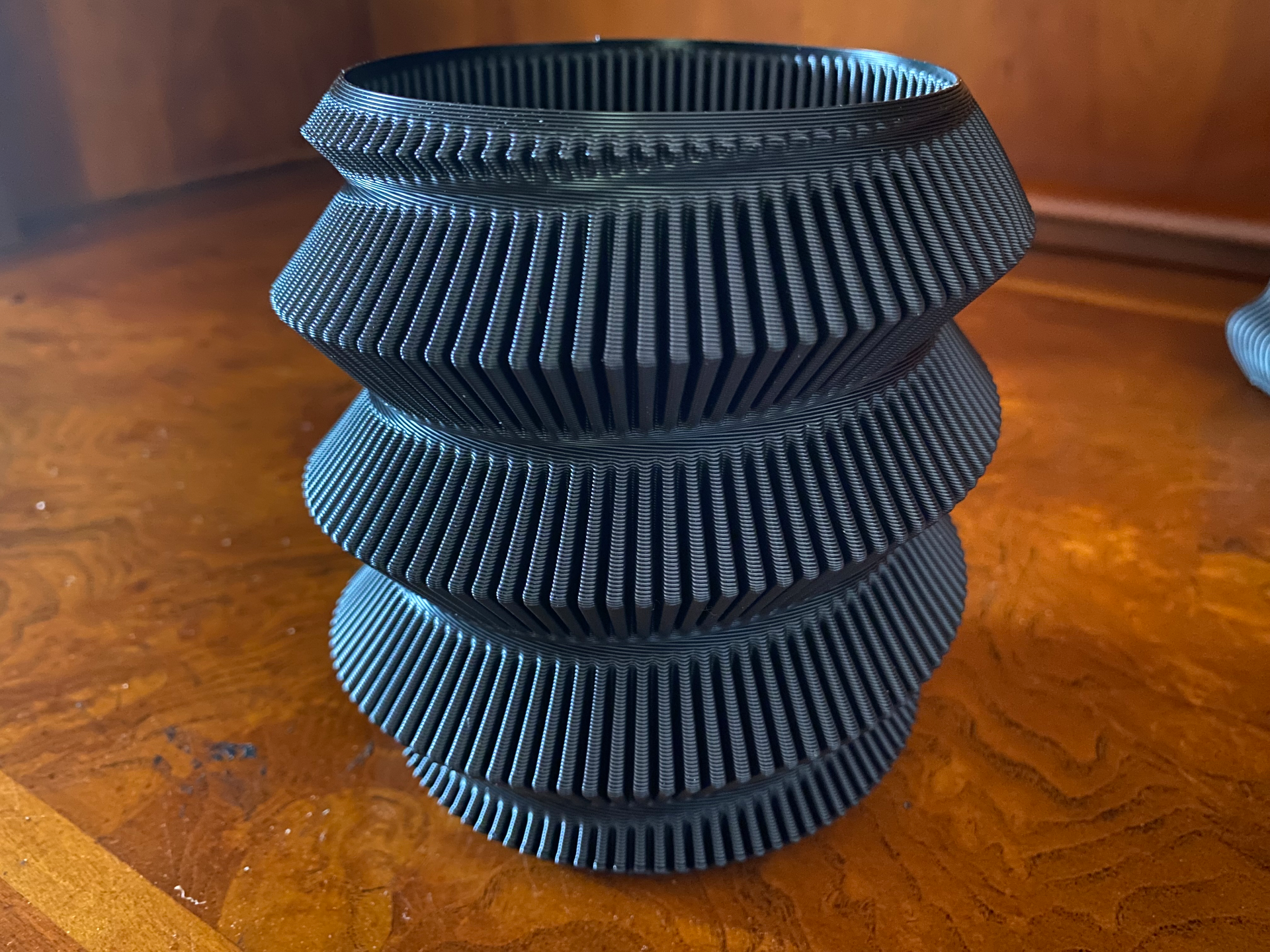 Screw on Fins Vase