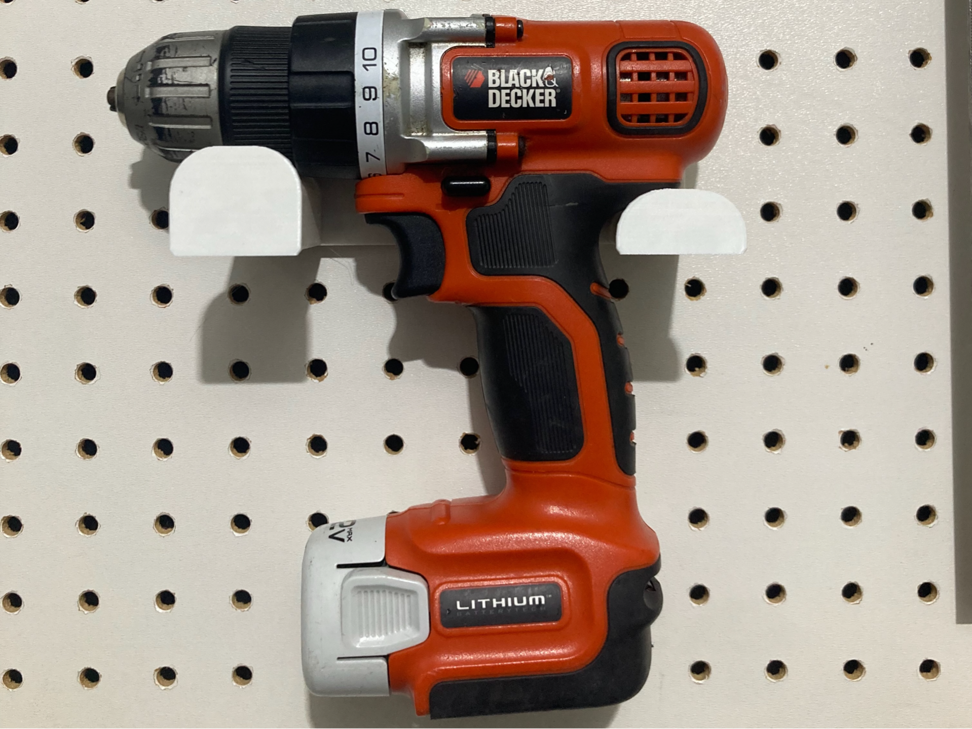 Sy's Peglock Black and Decker 12V Drill (LDX112C)